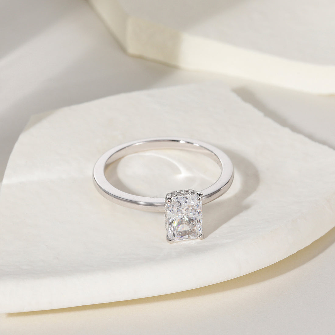 radiant cut engagement rings, radiant cut, radiant diamond, radiant cut diamond ring, radiant cut ring, radiant diamond ring, 1 carat radiant cut diamond ring, cubic zirconia engagement rings, cubic zirconia wedding rings, silver engagement rings, fake diamond rings