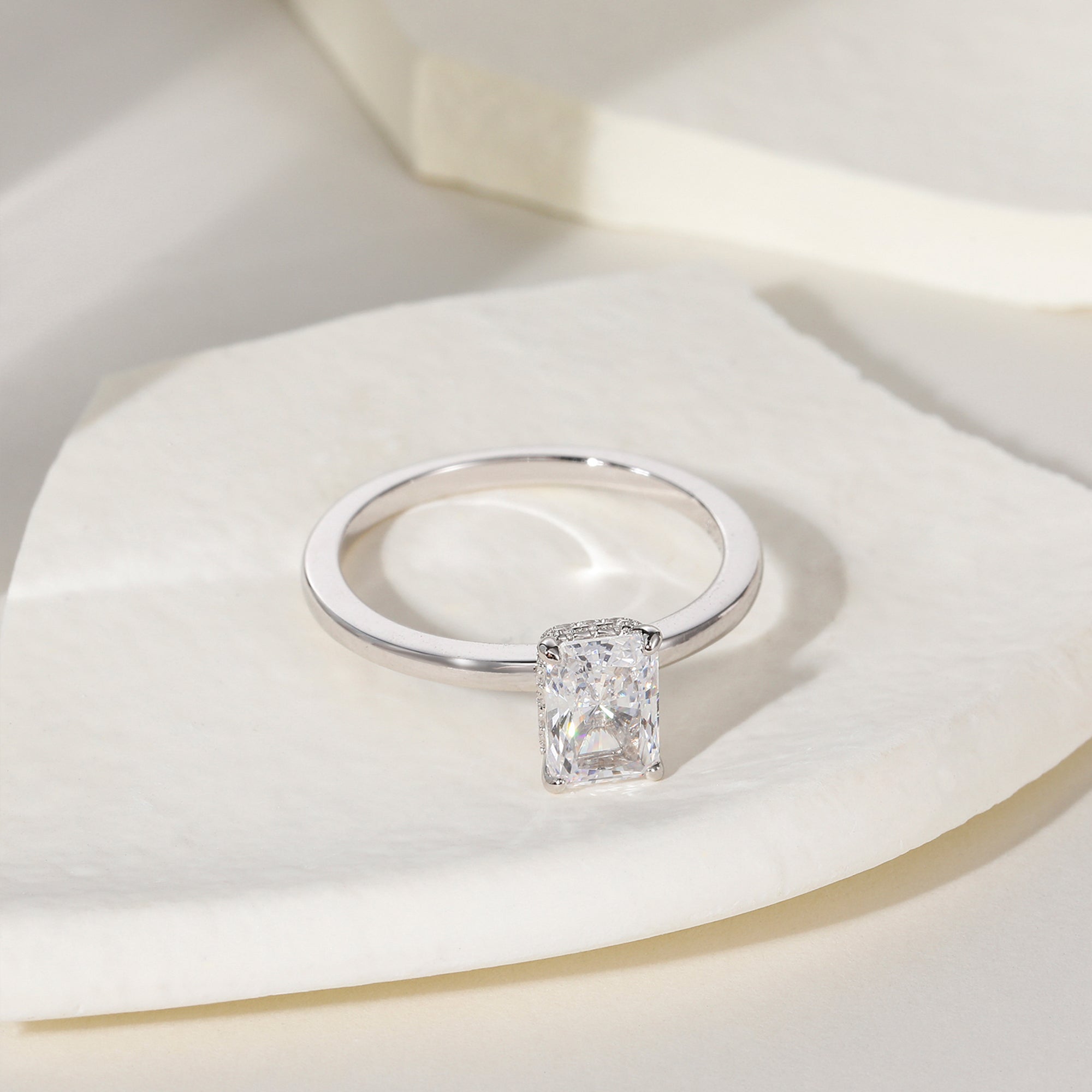 radiant cut engagement rings, radiant cut, radiant diamond, radiant cut diamond ring, radiant cut ring, radiant diamond ring, 1 carat radiant cut diamond ring, cubic zirconia engagement rings, cubic zirconia wedding rings, silver engagement rings, fake diamond rings