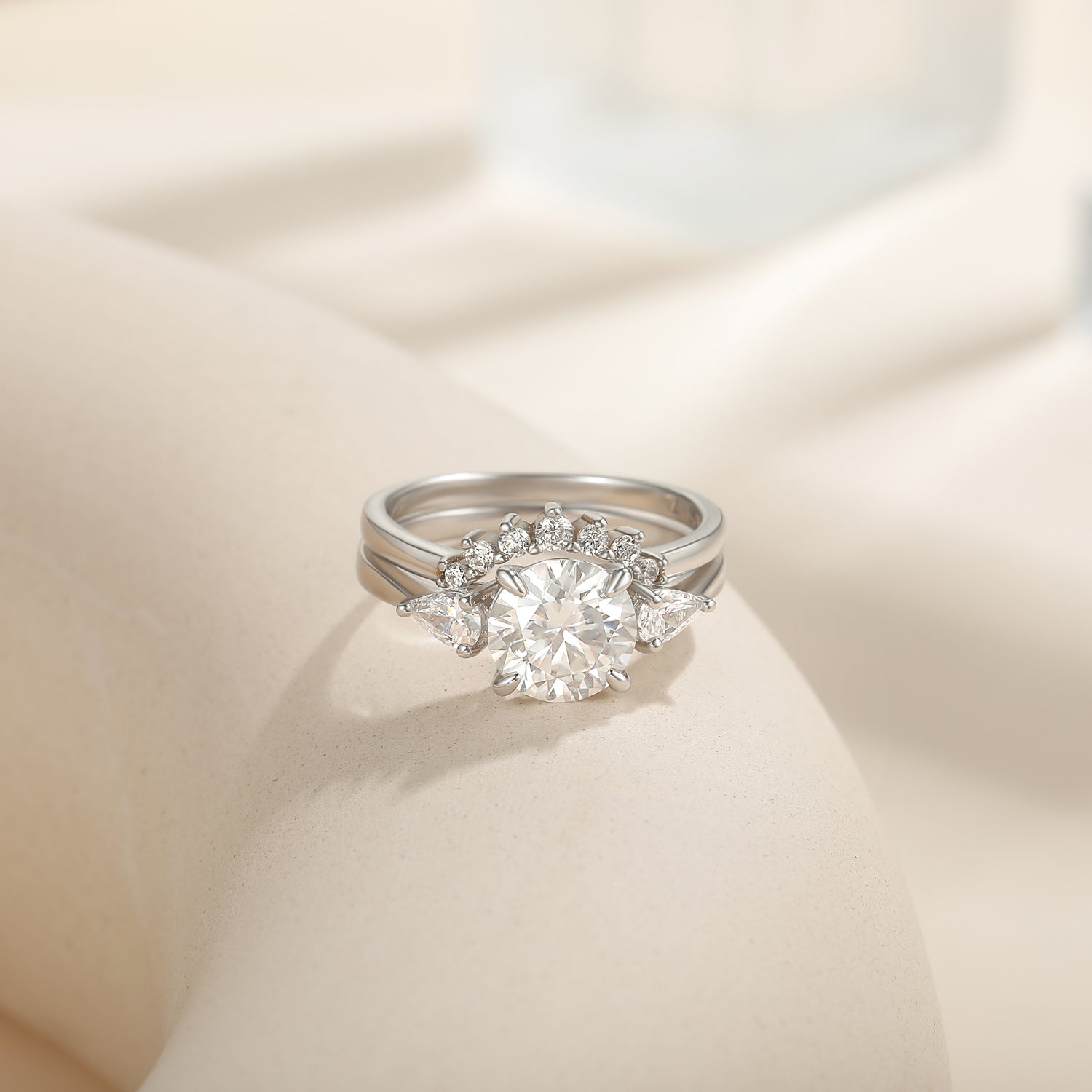 s925 round cut wedding ring, cubic zirconia rings for women, affordable silver engagement rings, cheap wedding ring sets, fake bridal set rings