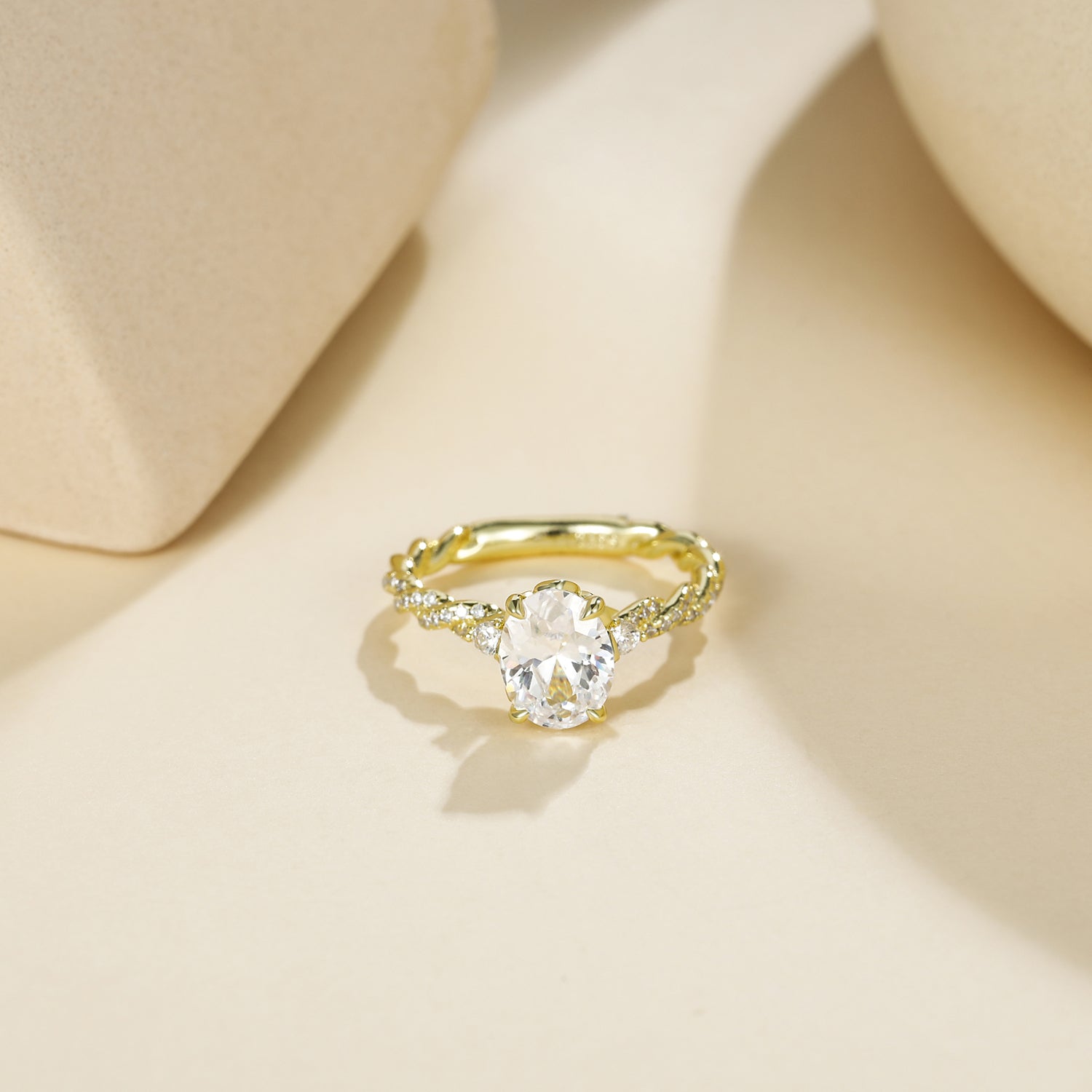 gold wedding rings, gold engagement rings, oval rings, 3ct engagement rings, gold engagement rings