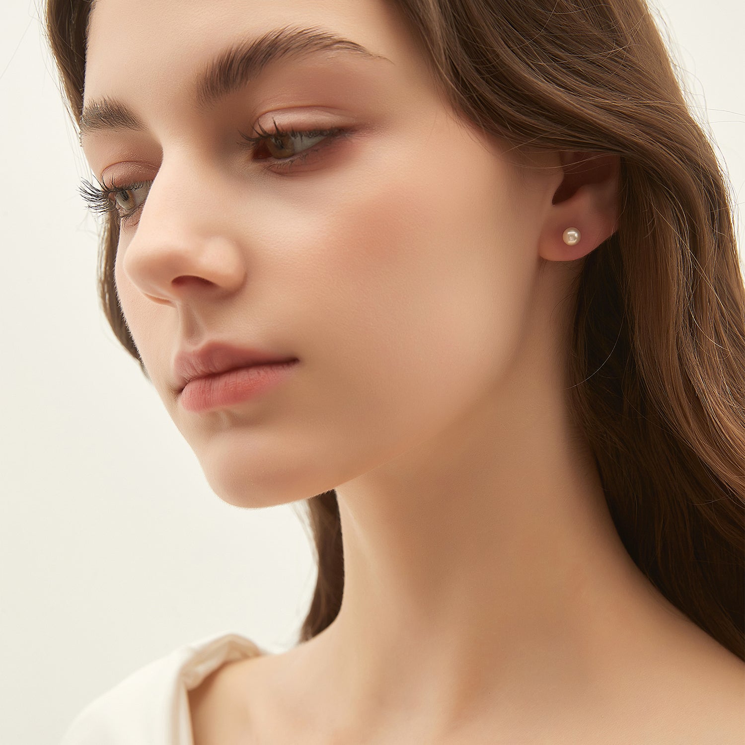 5mm pearls, classic pearl earrings, pearl stud earrings, earrings in white, gold earrings, 925 sterling silver posts, pearl bridal earrings
