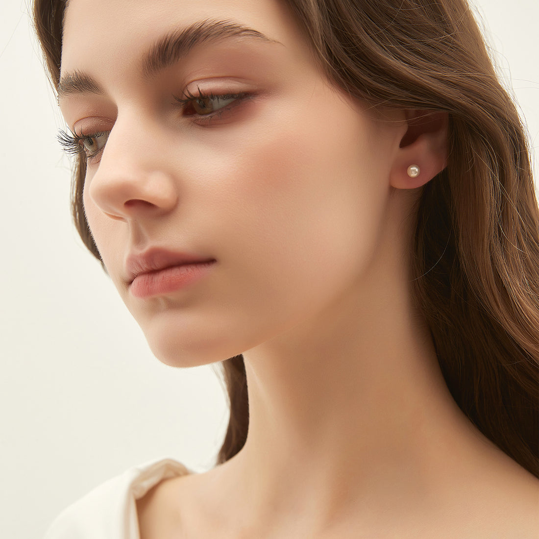 5mm pearls, classic pearl earrings, pearl stud earrings, earrings in white, gold earrings, 925 sterling silver posts, pearl bridal earrings
