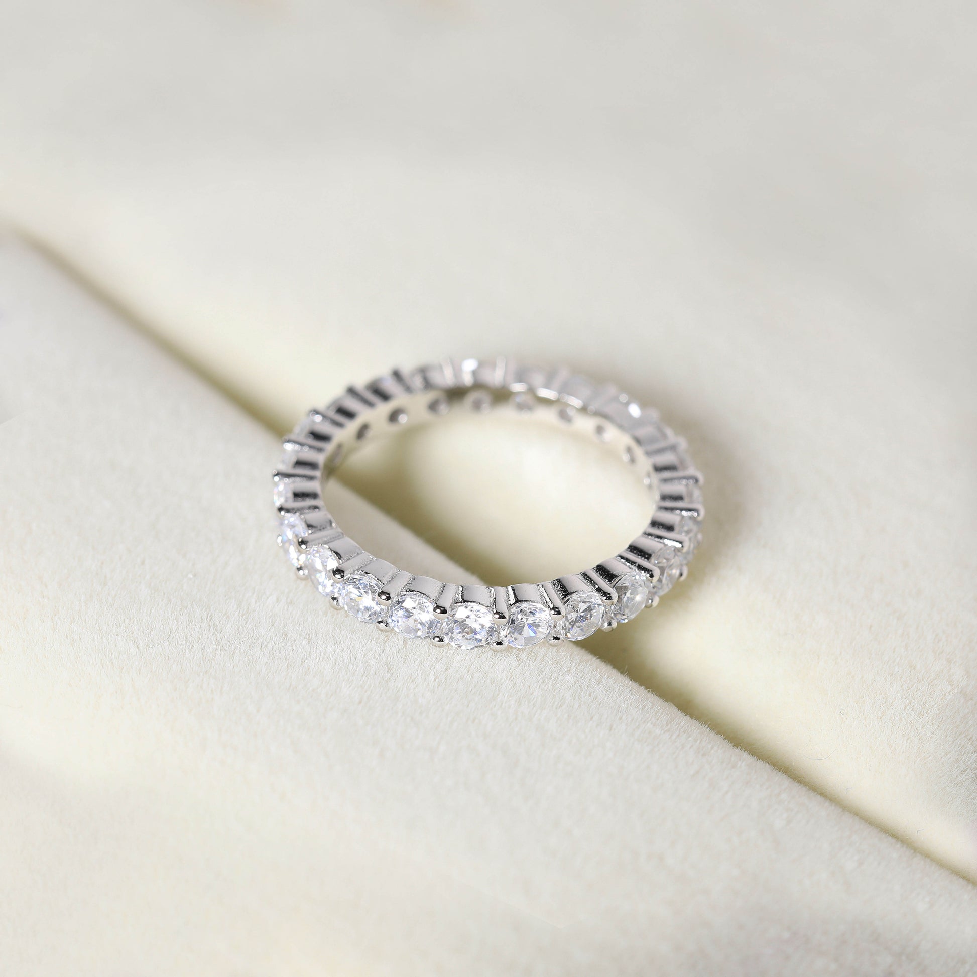 Unique Light Luxury Gemstone Ring