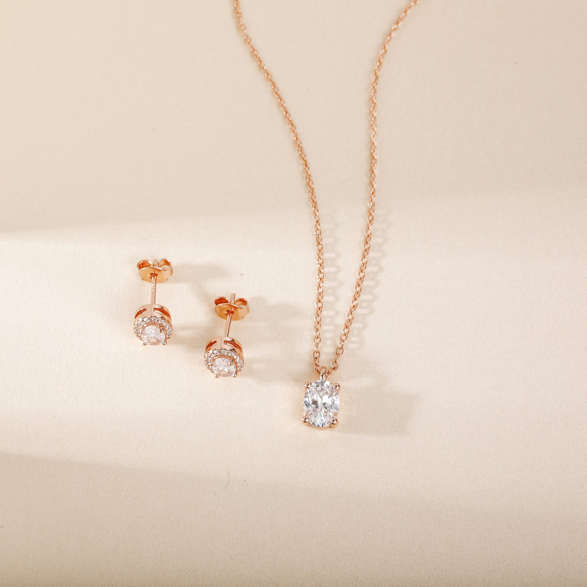Collana con pendente CZ placcato oro 14K