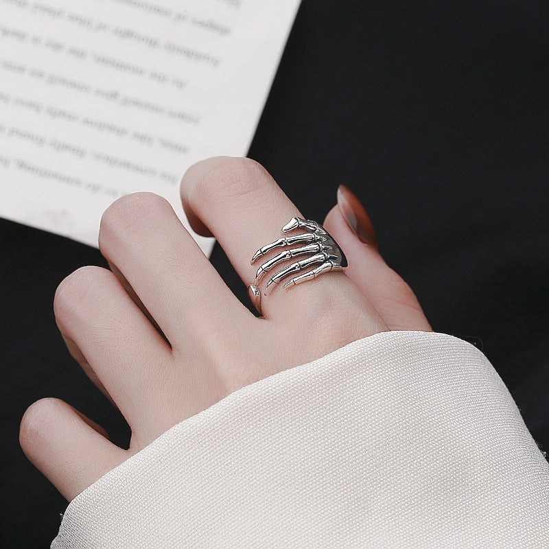 Halloween Classic Skeleton Hand Ring